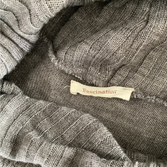 Fascination, M / L, grey sweater - Picture 2 of 2